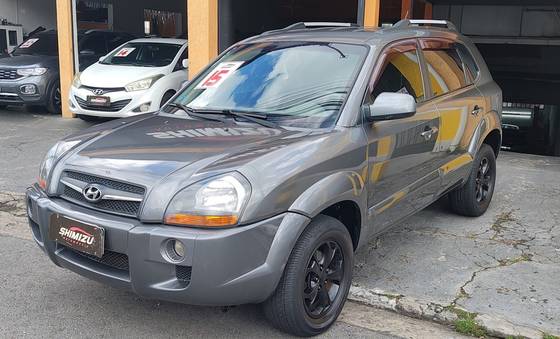 HYUNDAI TUCSON 2.0 MPFI GLS 16V 143CV 2WD FLEX 4P AUTOMÁTICO HYUNDAI TUCSON 2.0 MPFI GLS 16V 143CV 2WD FLEX 4P AUTOMÁTICO